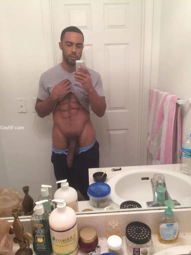 Gay Porn Stars & Hot Guys To Follow on Snapchat