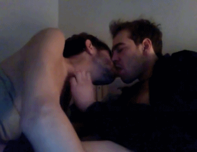 Straight Guys Kissing Porn Gay Videos by SeeMyBF.com