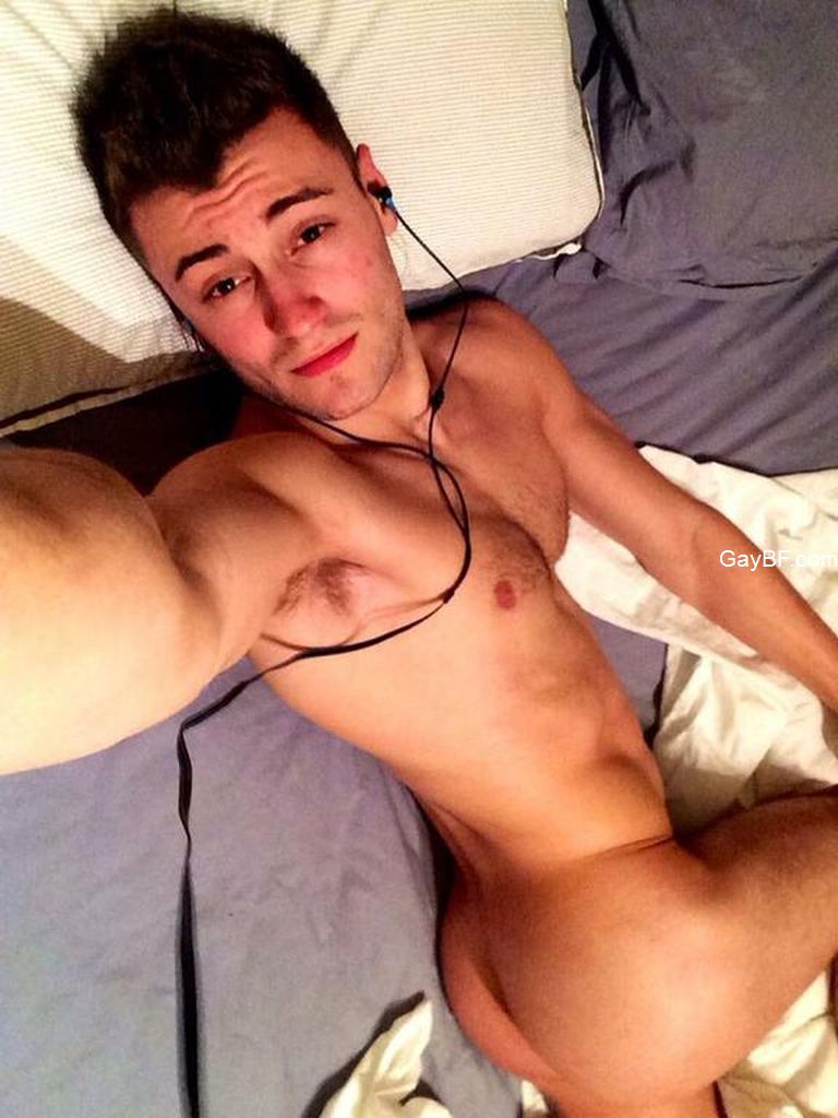 Man Kik Messenger and Gay Kik Groups - Real Males seeking Males! photos and videos