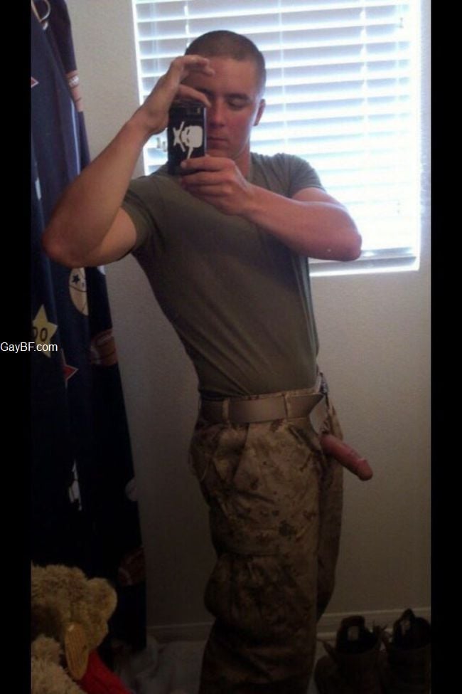 military men selfies amateur