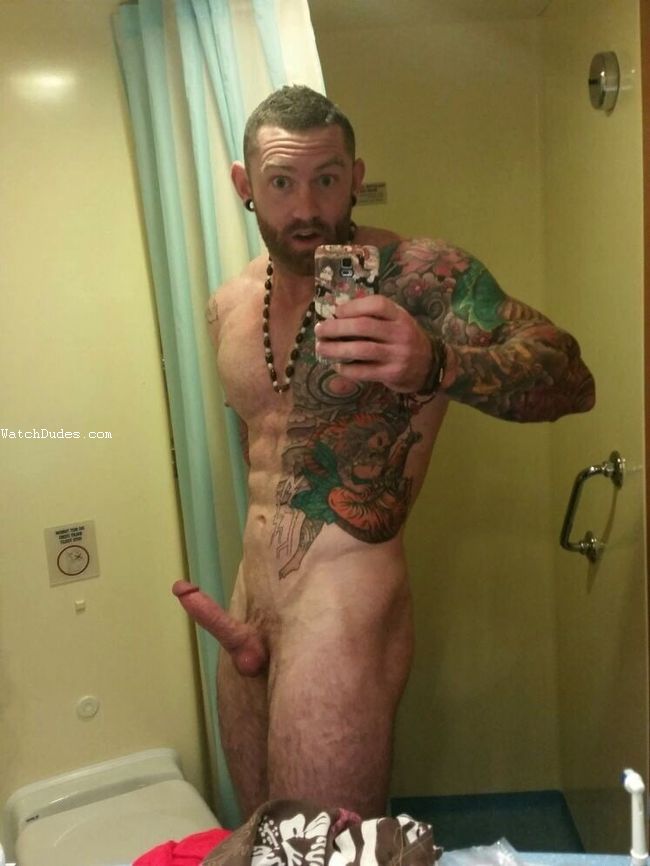 Man Selfie Tattoo Big Ugly Cock Trade Selfies for free on instagram and straight Men & Gay Men Cams
