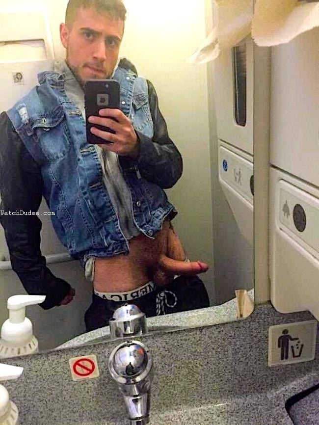 Amateur Boys Nude - Pictures Of Nude Amateur Gay Boys airplane selfie cock, Nude muscular man with a slim fit body take a selfie, while holding his huge veiny cut cock