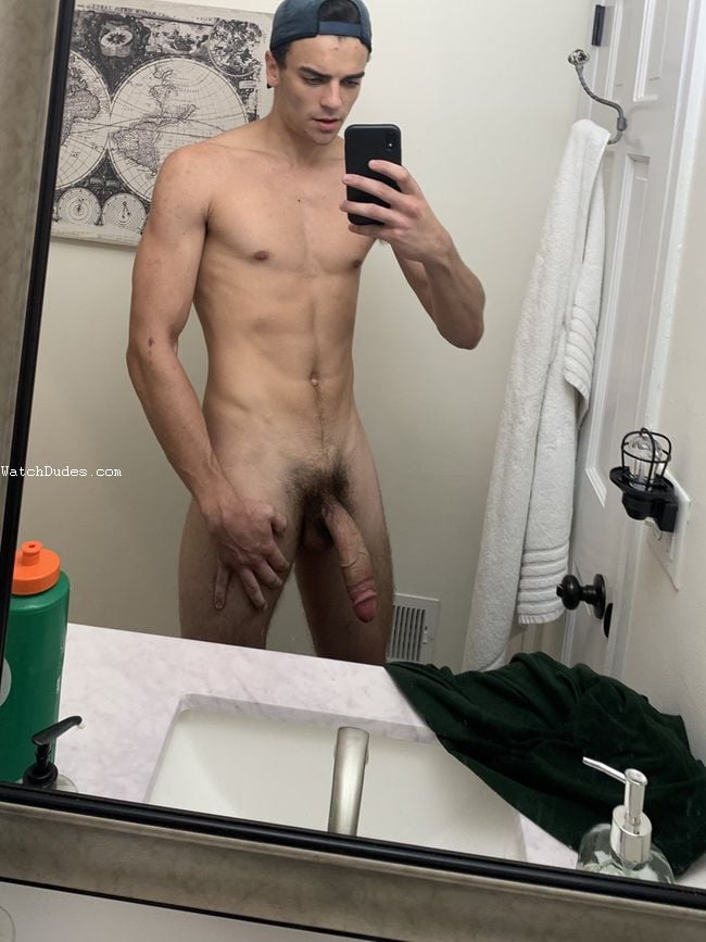 Watch and enjoy unlimited gay boy Amateur porn videos for free at Boy 18 Tube and naked male selfies.