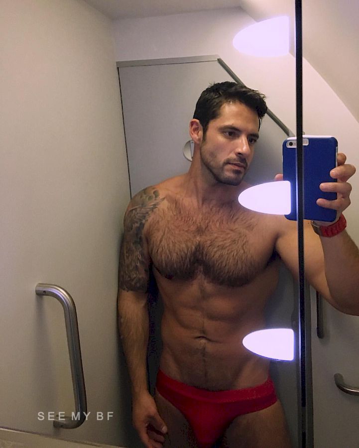 Gay Selfie Pics and World Gay Selfie Pics and Vids Community